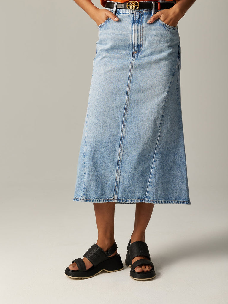 Nadia Wedges - BONIA