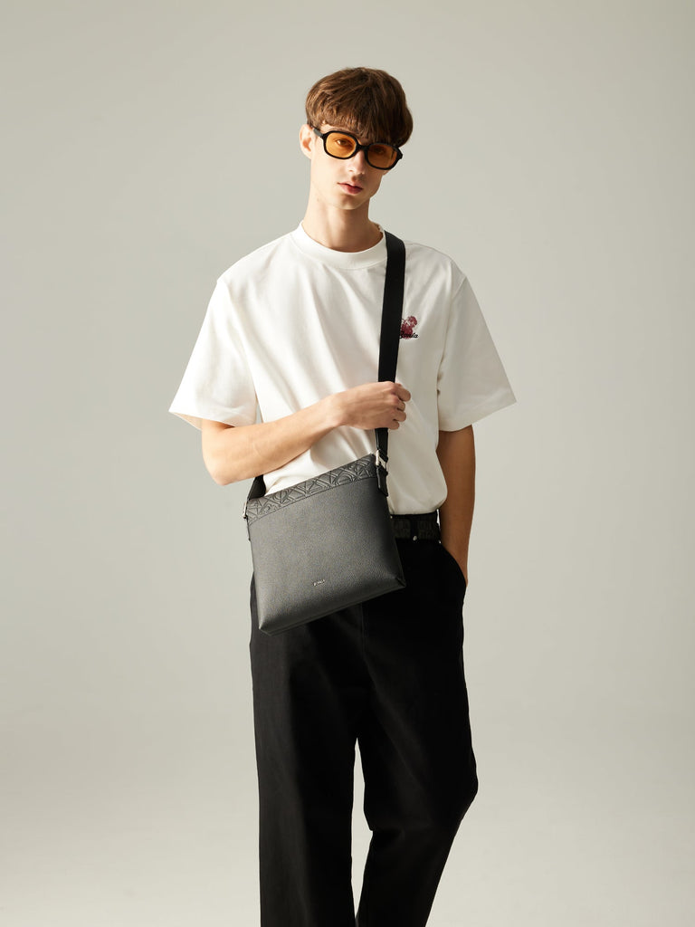 Roamers Small Messenger Bag - BONIA